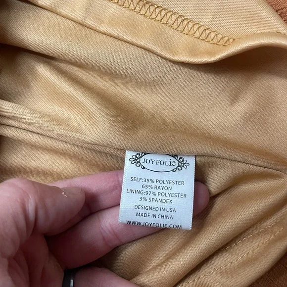 Charming Kids Dress in Warm Brown - Picture 7 of 10